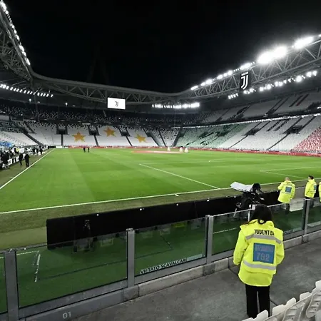 Tra Stadio E Storia - Fronte Allianz Stadium Juventus * Venaria Reale