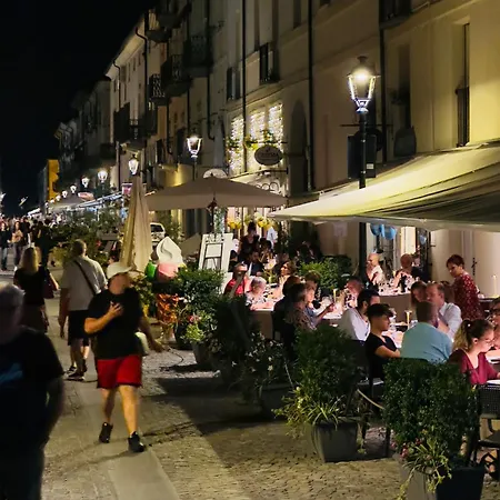 Tra Stadio E Storia - Fronte Allianz Stadium Juventus Venaria Reale