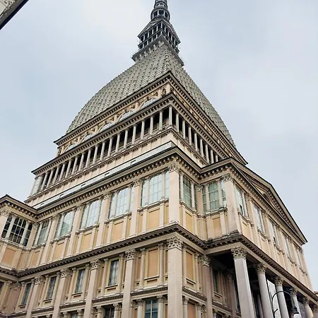 Tra Stadio E Storia - Fronte Allianz Stadium Juventus Venaria Reale